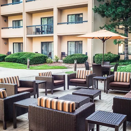 Courtyard Chicago Wood Dale / Itasca