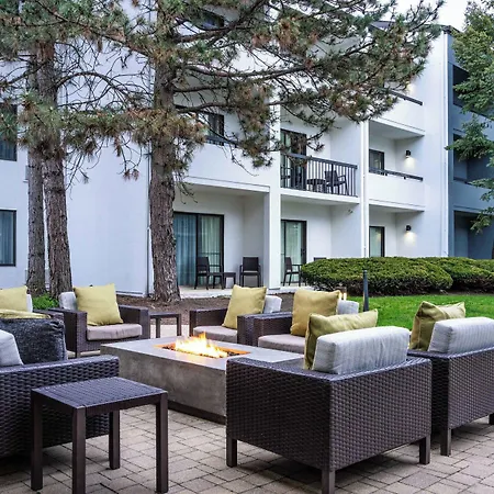 Courtyard Chicago Wood Dale / Itasca
