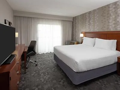 Courtyard Chicago / Itasca