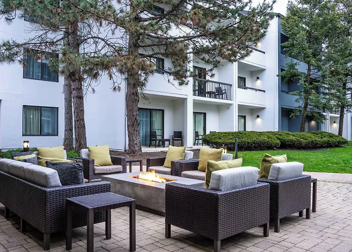 Hotel Courtyard Chicago / Itasca