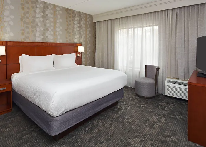 Courtyard Chicago / Itasca Hotel