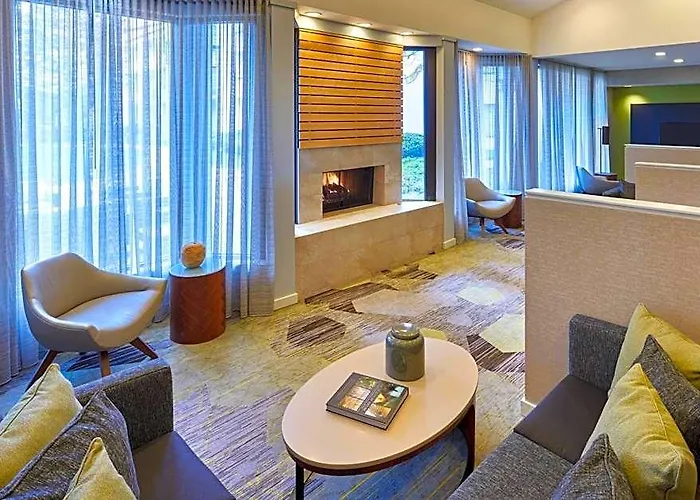 Hotel Courtyard Chicago / Itasca 3*
