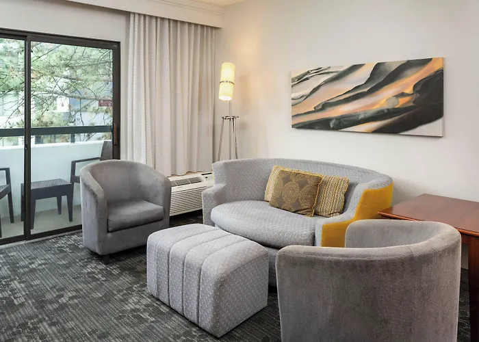 Hotel Courtyard Chicago / Itasca 3*