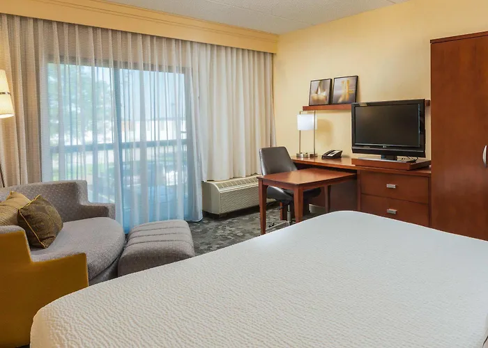 Courtyard Chicago / Itasca 3* Wood Dale